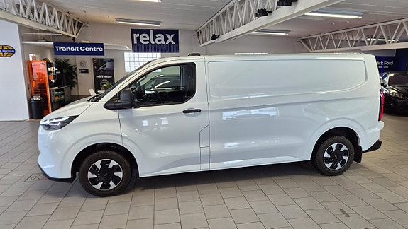 Ford E-Transit 9 of 30