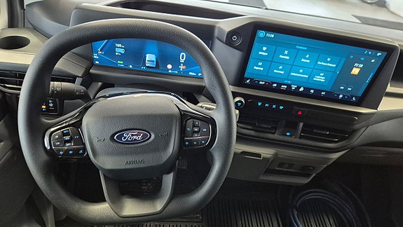 Ford E-Transit 16 of 30