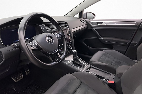 Volkswagen Golf Alltrack 14 of 24