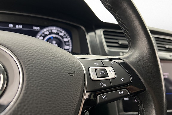 Volkswagen Golf Alltrack 13 of 24