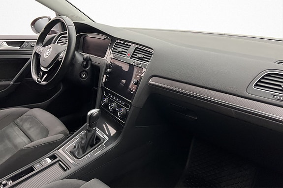 Volkswagen Golf Alltrack 24 of 24