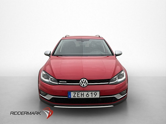 Volkswagen Golf Alltrack 2 of 5