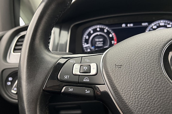 Volkswagen Golf Alltrack 9 of 24