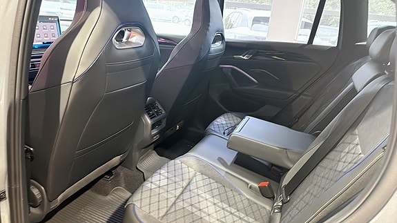 Volkswagen Tiguan 11 of 15