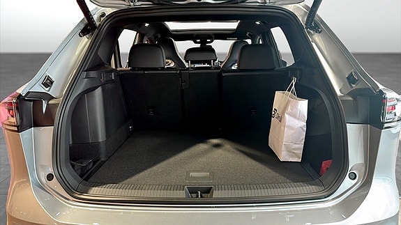 Volkswagen Tiguan 8 of 15