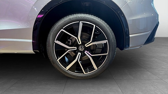 Volkswagen Tiguan 6 of 15