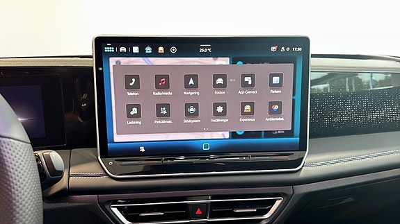 Volkswagen Tiguan 14 of 15