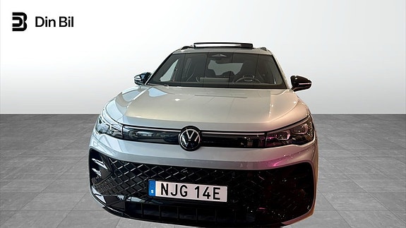 Volkswagen Tiguan 3 of 15