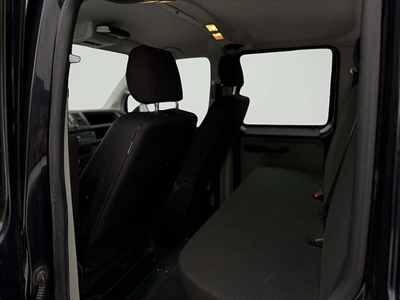 Volkswagen Transporter 11 of 17
