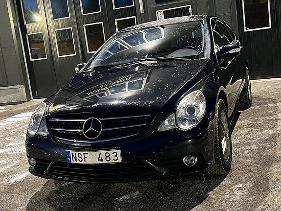 Mercedes-Benz R280 2 of 5