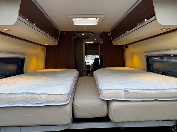 Adria Twin 640 SLX Supreme NY SERVAD m KAMREM NYBES ALDE SOLCELL VINTERBONAD 18 of 19