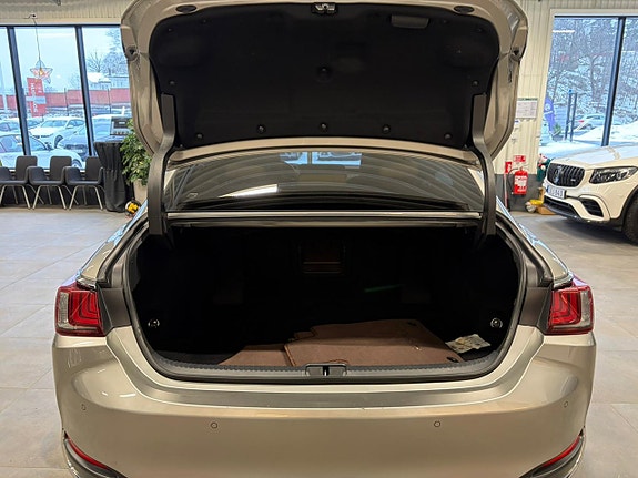 Lexus ES-Serie 5 of 5