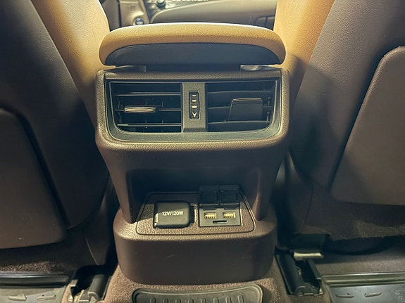 Lexus ES300h 23 of 26