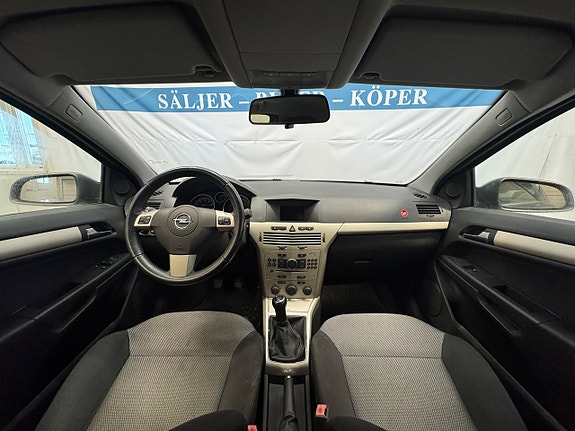 Opel Astra 10 of 16