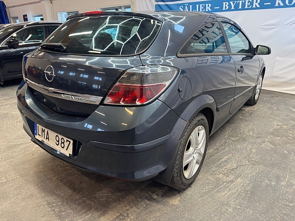 Opel Astra 8 of 16