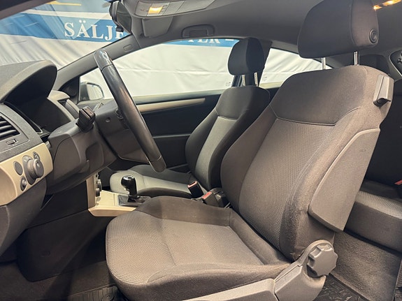 Opel Astra 12 of 16