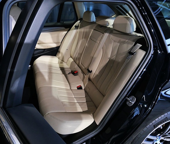 BMW 530e 9 of 21