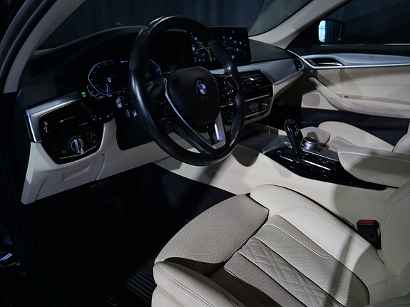 BMW 530e 7 of 21