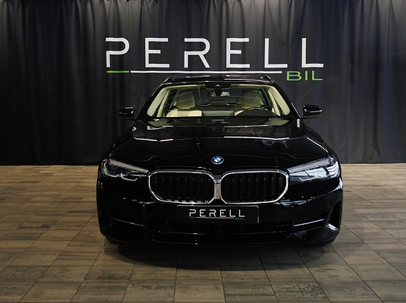 BMW 530e 5 of 21