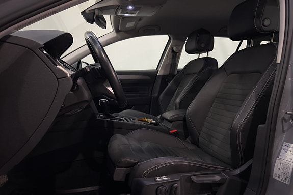 Volkswagen Passat 9 of 24