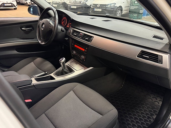 BMW 318 11 of 22