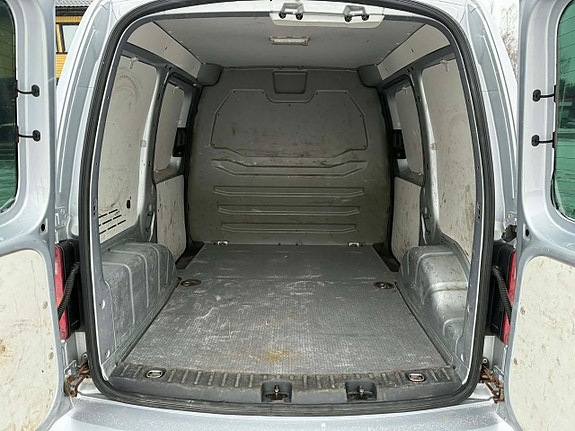 Volkswagen Caddy Alltrack 7 of 15