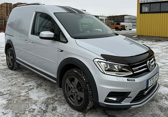 Volkswagen Caddy Alltrack 3 of 5