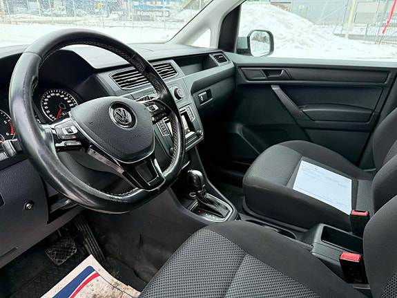 Volkswagen Caddy Alltrack 10 of 15