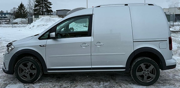 Volkswagen Caddy Alltrack 9 of 15