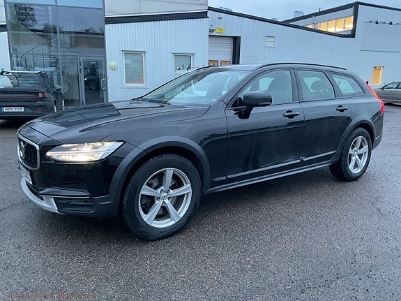 Volvo V90 Cross Country