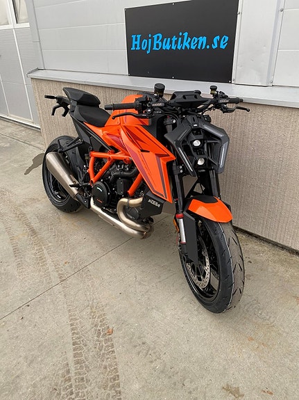 KTM 1390 Super Duke R Tech Pack ingår 2 of 7