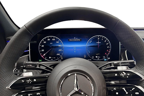 Mercedes-Benz E300 de 8 of 12