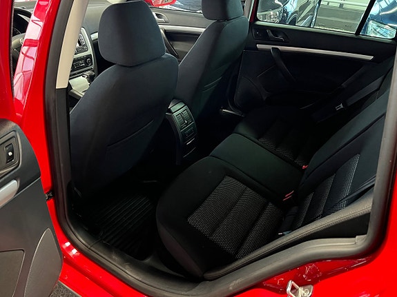 Skoda Octavia Scout 10 of 17