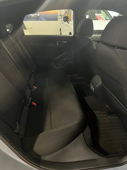 Honda Civic 9 of 17