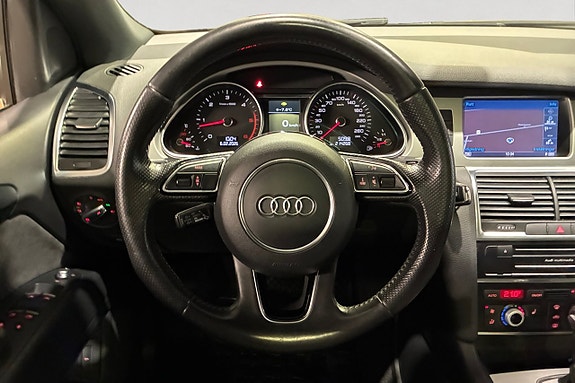 Audi Q7 13 of 16