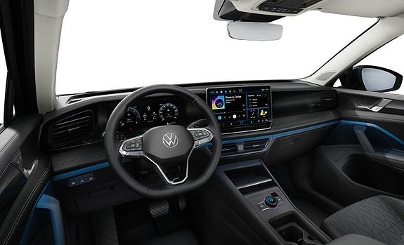 Volkswagen Tiguan 2 of 2