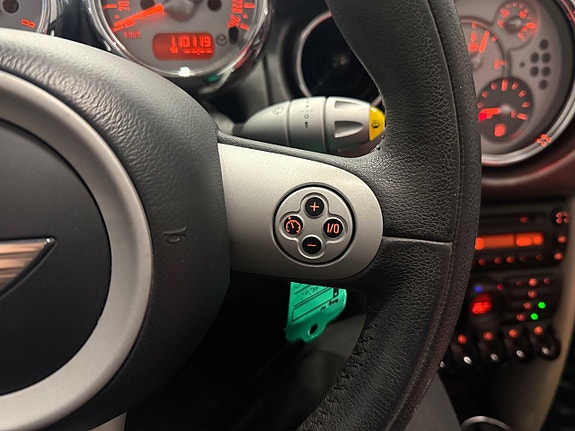 MINI Cooper 21 of 21