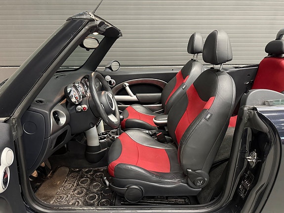 MINI Cooper 14 of 21