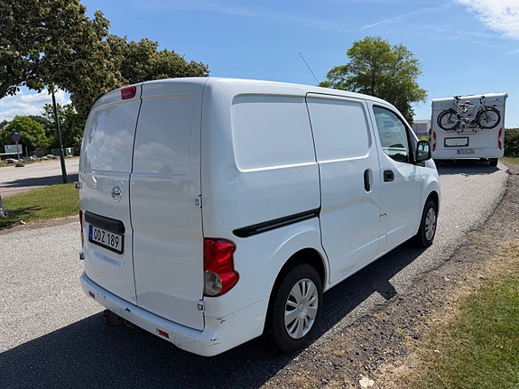 Nissan NV200 4 of 5