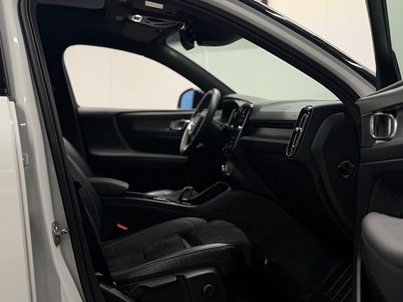 Volvo XC40 24 of 27