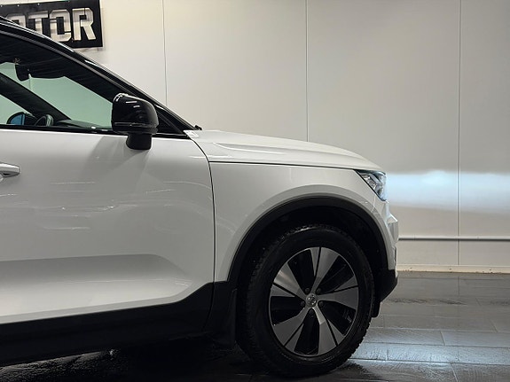 Volvo XC40 11 of 27