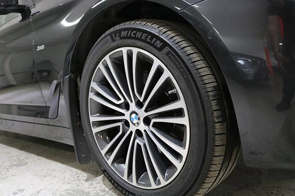 BMW 520d 3 of 21