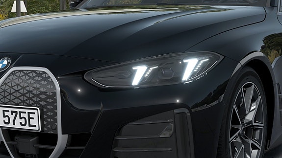 BMW i4 6 of 13