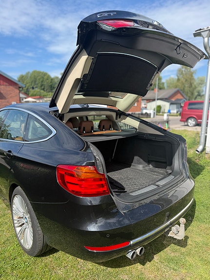 BMW 328i 13 of 18