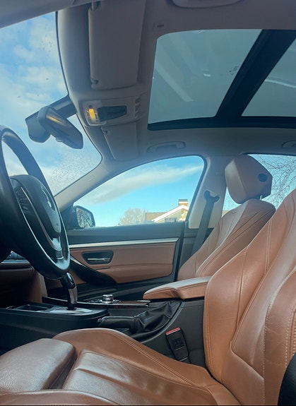 BMW 328i 3 of 5