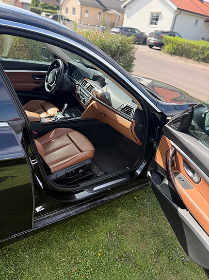 BMW 328i 9 of 18