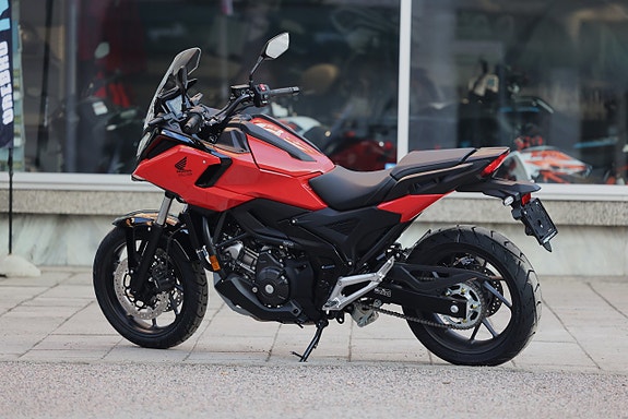 Honda NC750X DCT | Röd 11 of 14