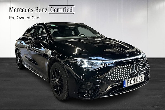Mercedes-Benz CLA350 2 of 5