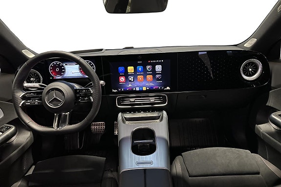 Mercedes-Benz CLA350 8 of 27