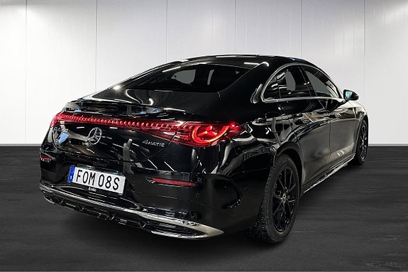 Mercedes-Benz CLA350 4 of 5
